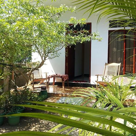 Green Garden Guest Mirissa Extérieur photo